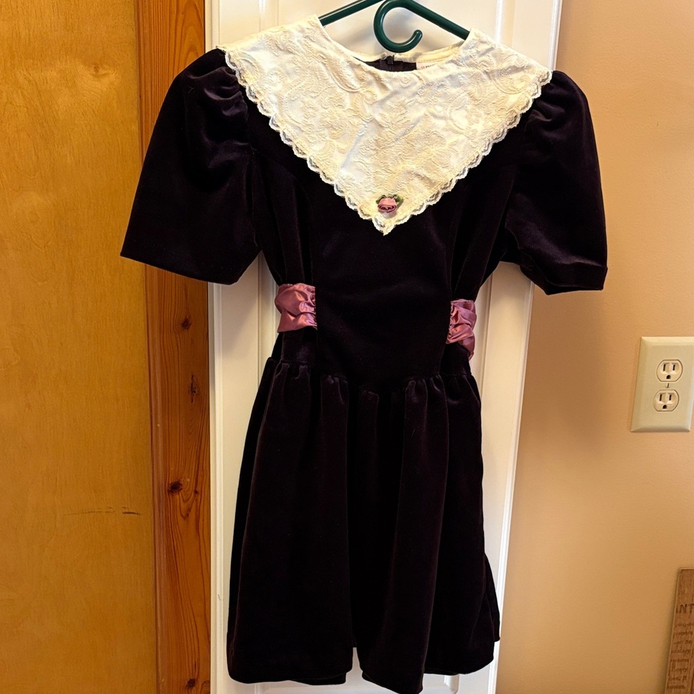 Girls' Velvet Formal Dress with Lace Bib and Pink Waist Accents - Purple